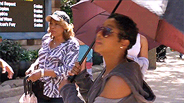 Toni Braxton Umbrella GIF - Find & Share on GIPHY